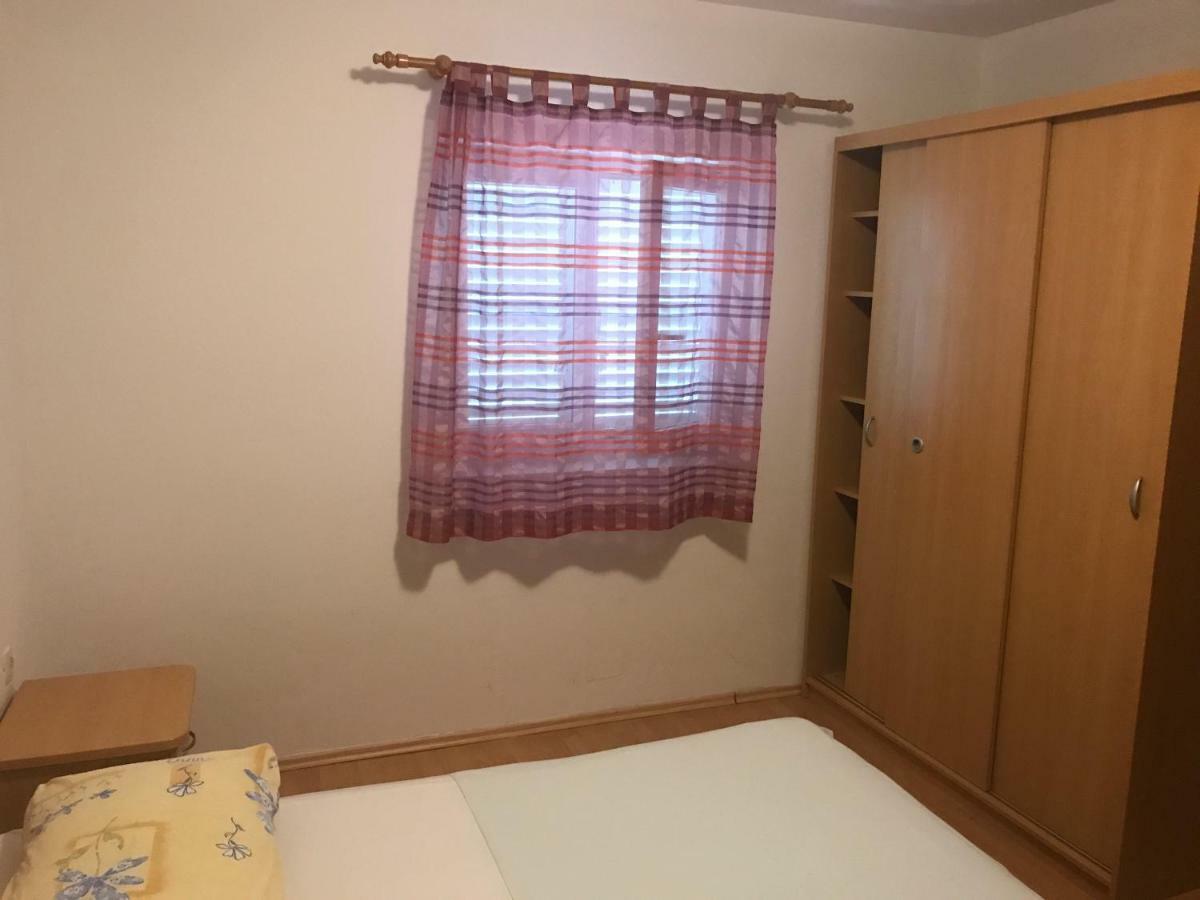 Apartmani Paulina 로파르 외부 사진